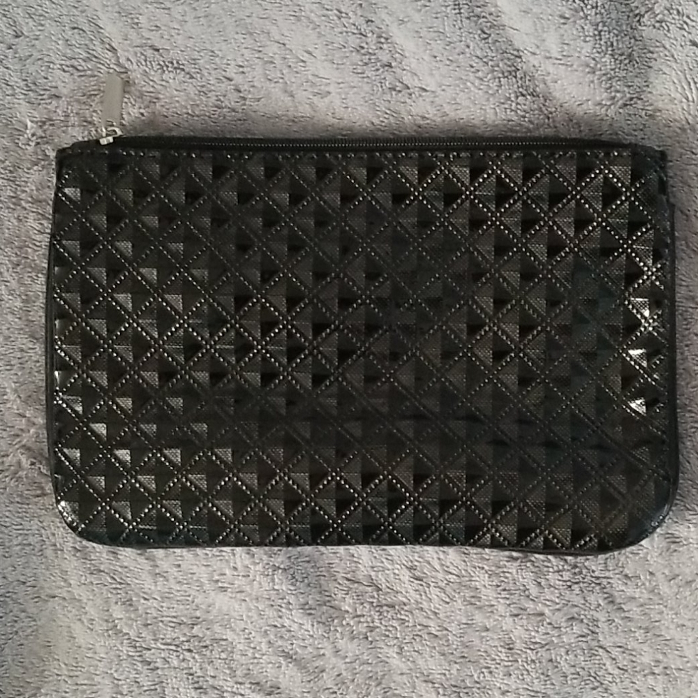 Black hand bag with handle